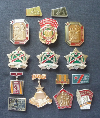 Set distintivi sovietici - 14,