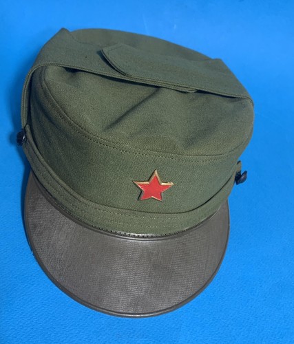 Vecchio cappello estivo - vecchio,
